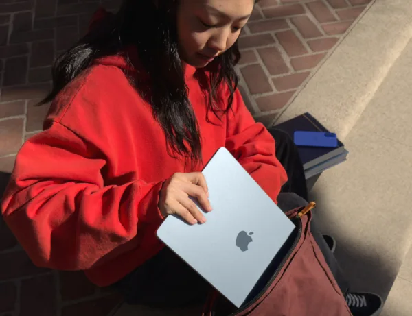 MacBook Air 2025 13 inch Apple M4 16GB RAM 256GB SSD – New NoBox
