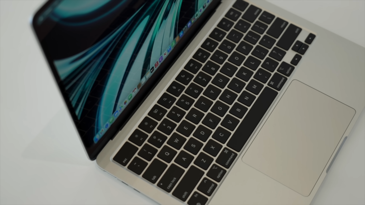 Bàn phím Macbook Air M2 13,6 inch
