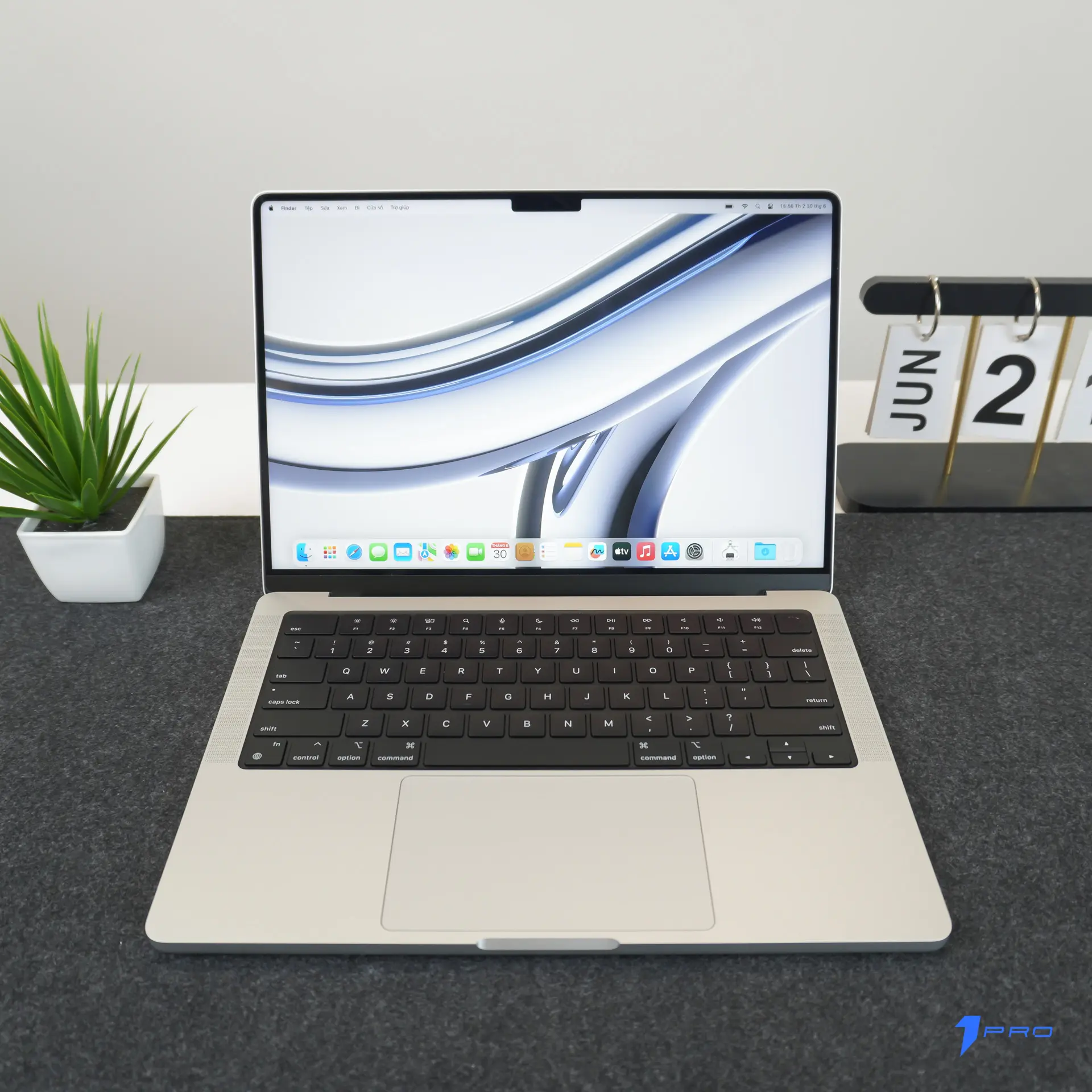 Thời lượng pin MacBook Pro M4 trong bài test sử dụng thực tế liên tục