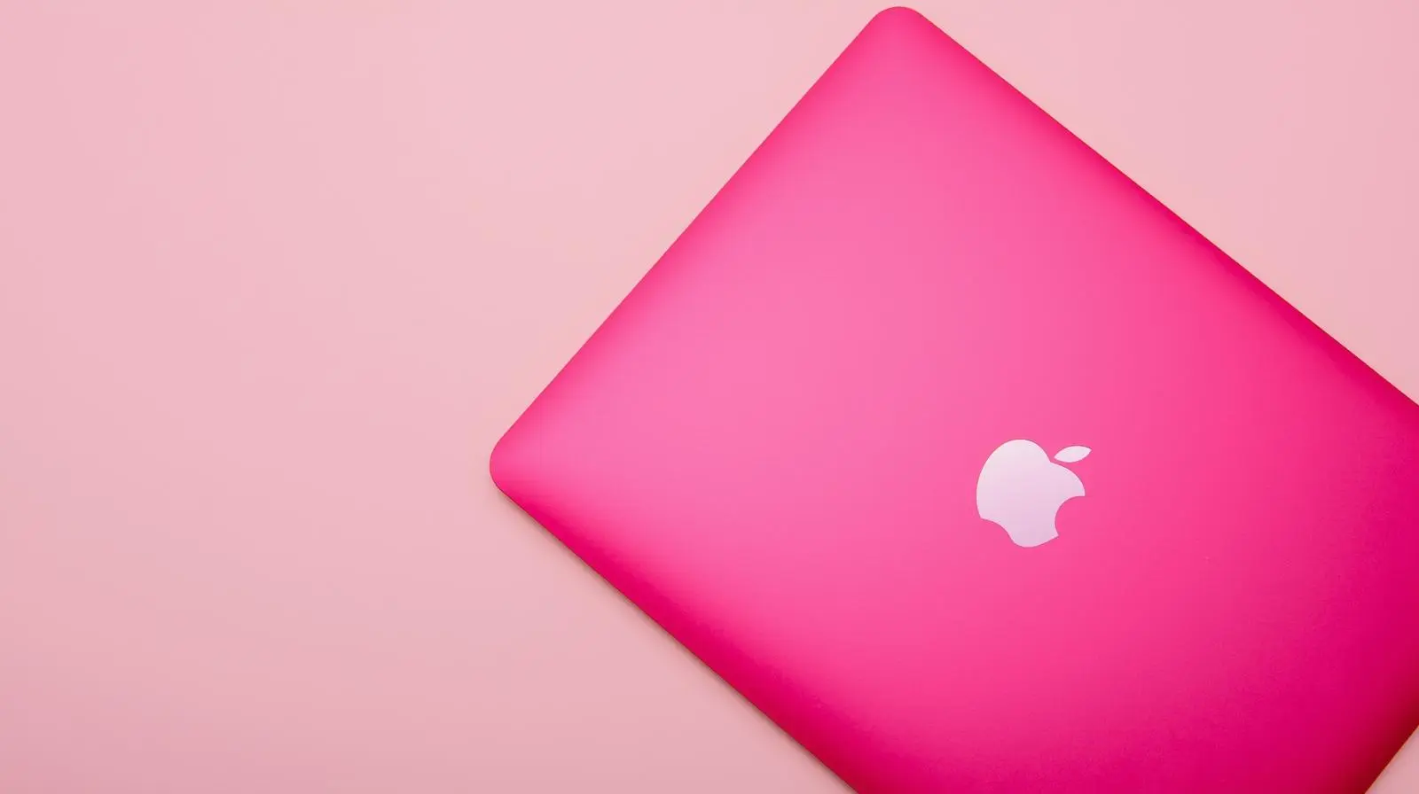 Macbook màu hồng