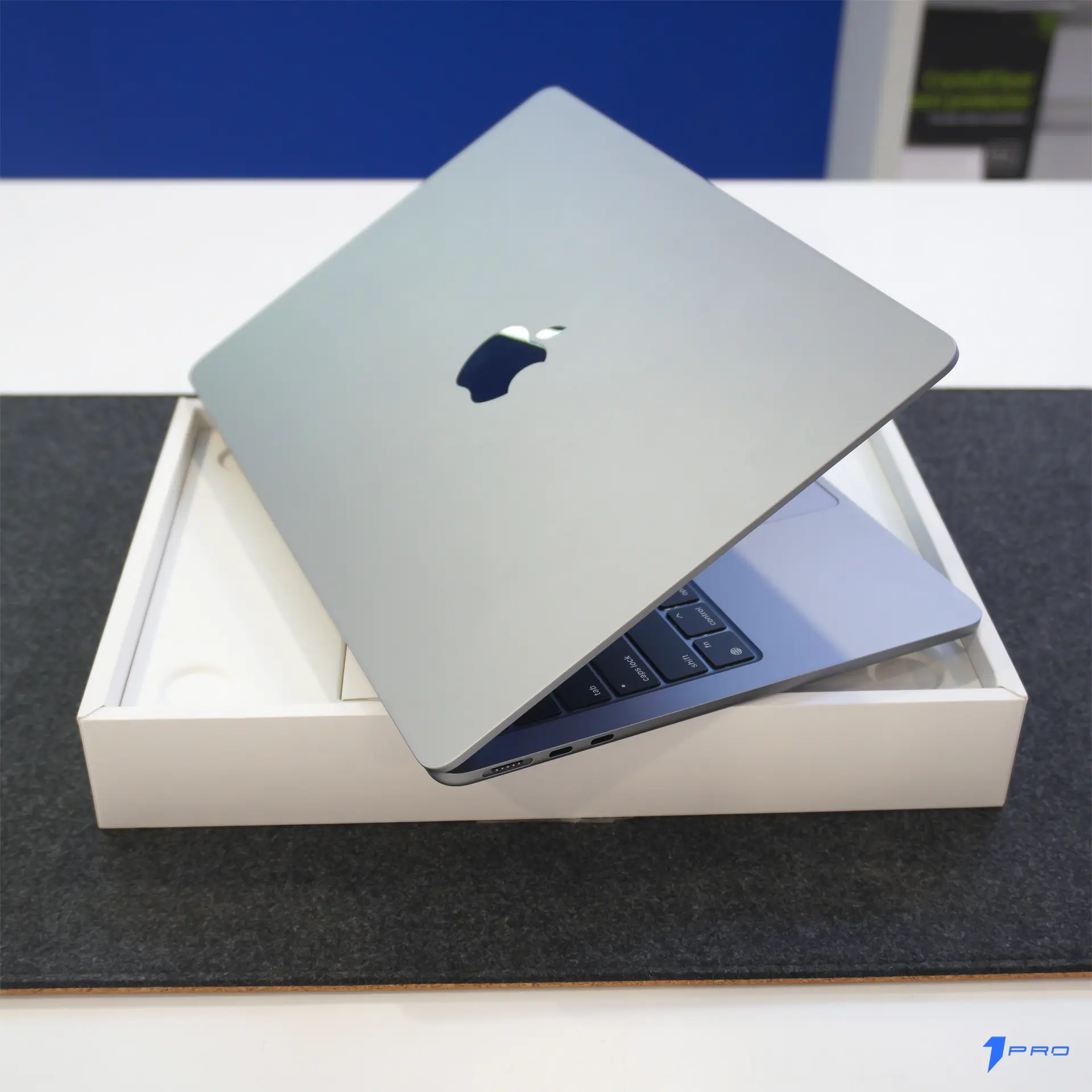 Thói quen sạc giúp cách tối ưu pin MacBook Air hiệu quả hơn