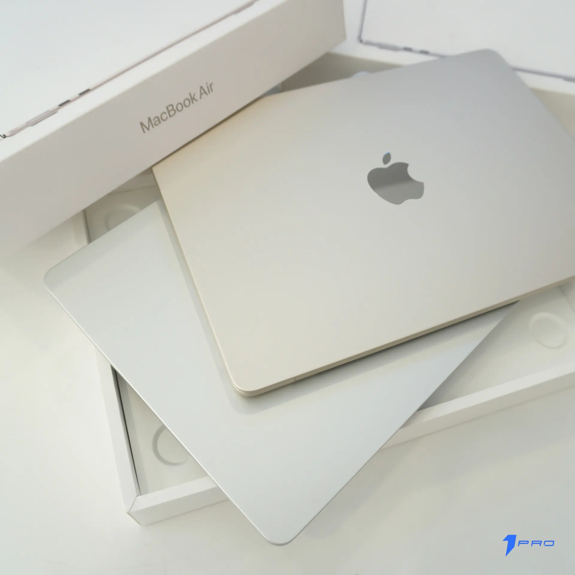 Test màn hình trong cách kiểm tra MacBook Air cũ