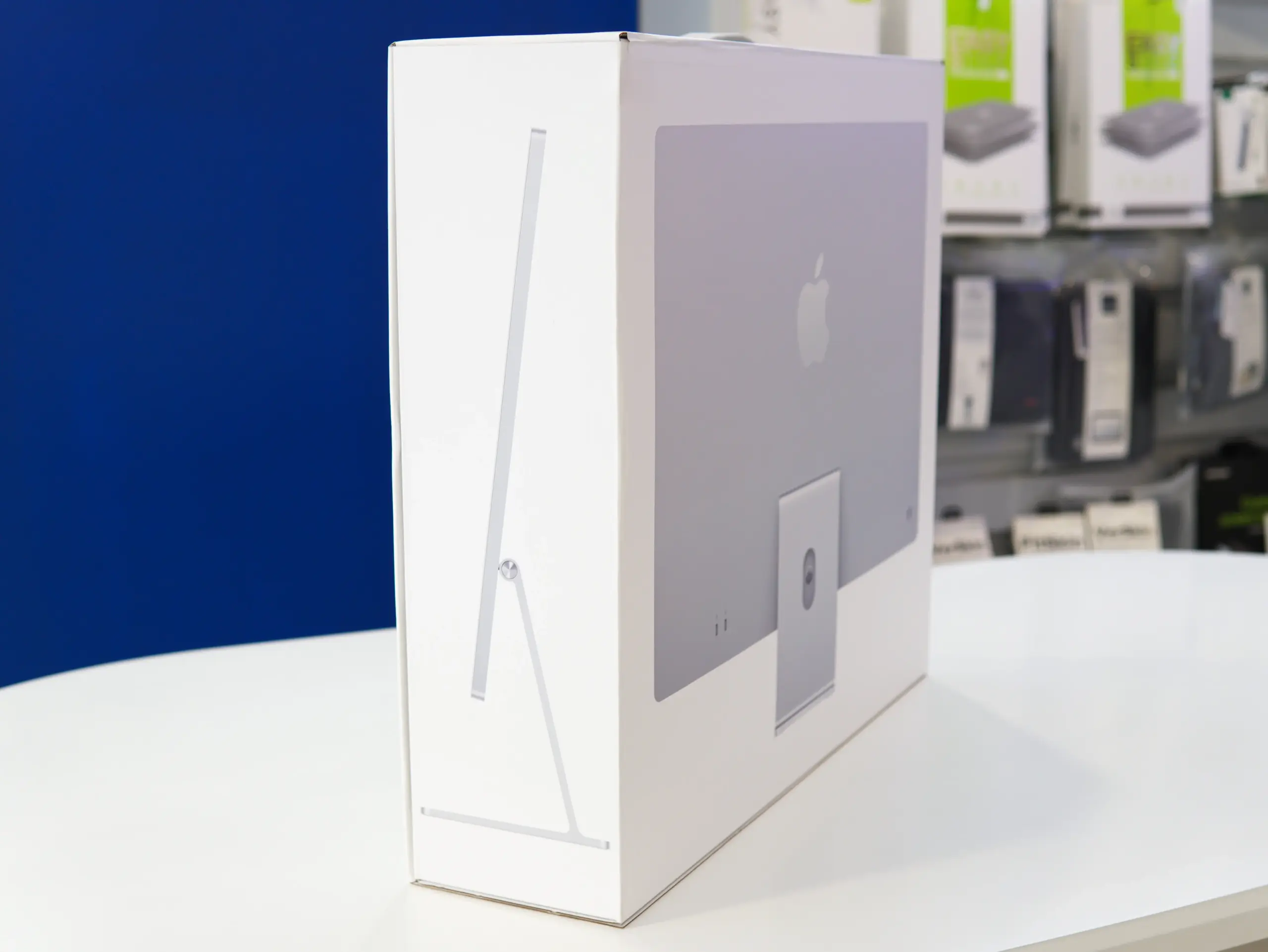 Giá bán iMac M3 và iMac M1 tại cửa hàng