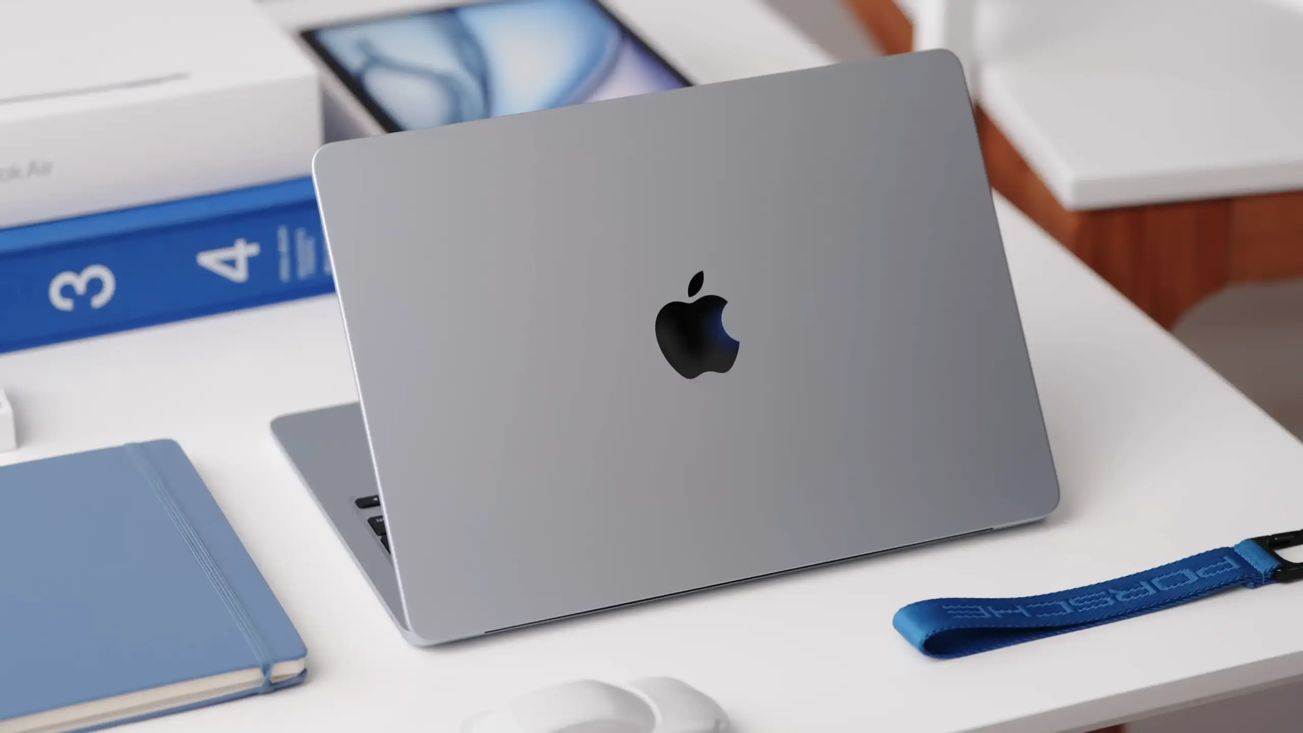 Bảng so sánh giá bán MacBook Air M4 và các dòng máy khác