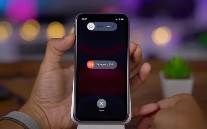 Màn hình iPhone bị chấm đen